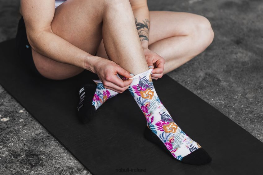 NOBULL N68P2P2912Crew Sock (Tropical) White