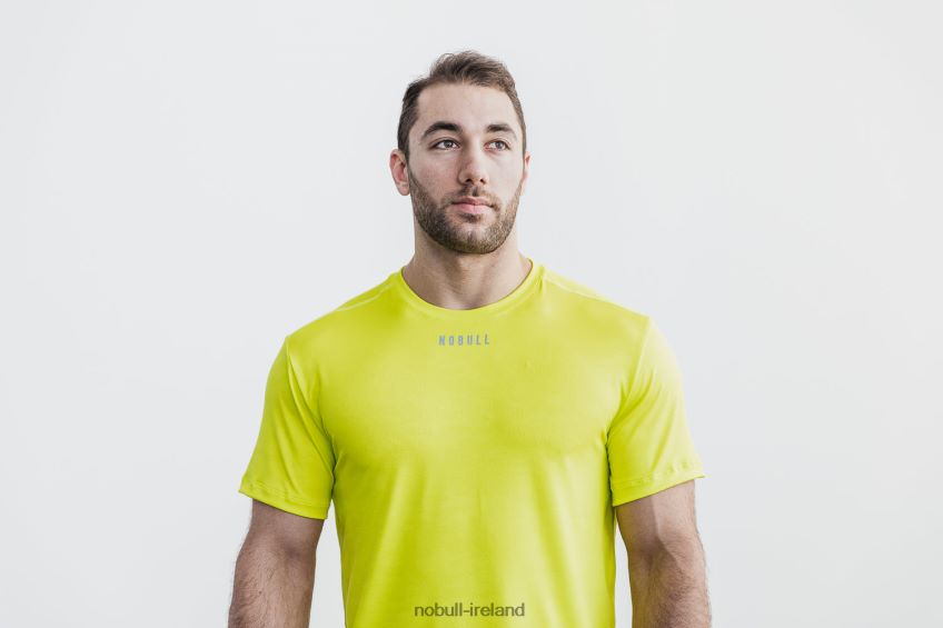 NOBULL N68P2P1008Men's Lightweight Textured Tee (Neon Camo) Yellow