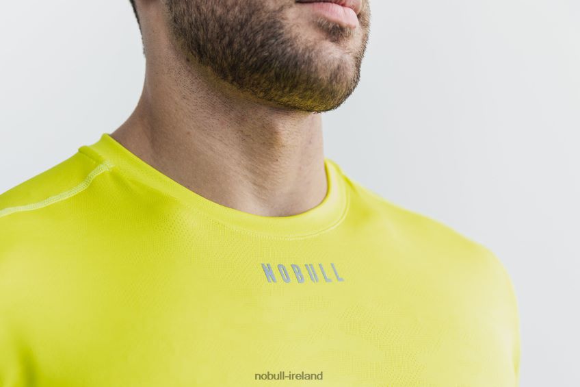 NOBULL N68P2P1008Men's Lightweight Textured Tee (Neon Camo) Yellow