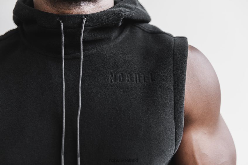 NOBULL N68P2P1050Men's Arctic Sleeveless Pullover