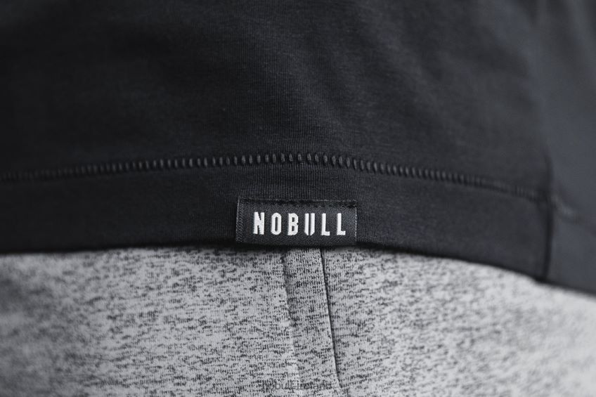 NOBULL N68P2P1102Men's Lightweight Long Sleeve Tee