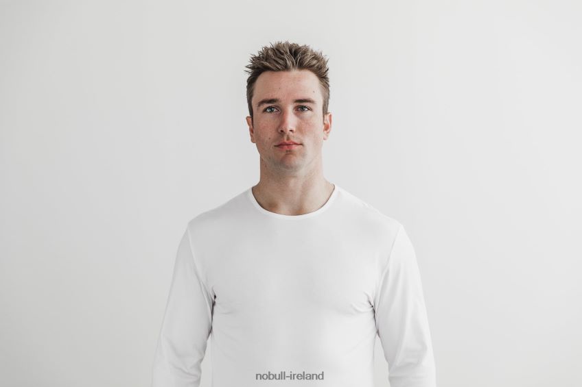 NOBULL N68P2P1103Men's Lightweight Long Sleeve Tee