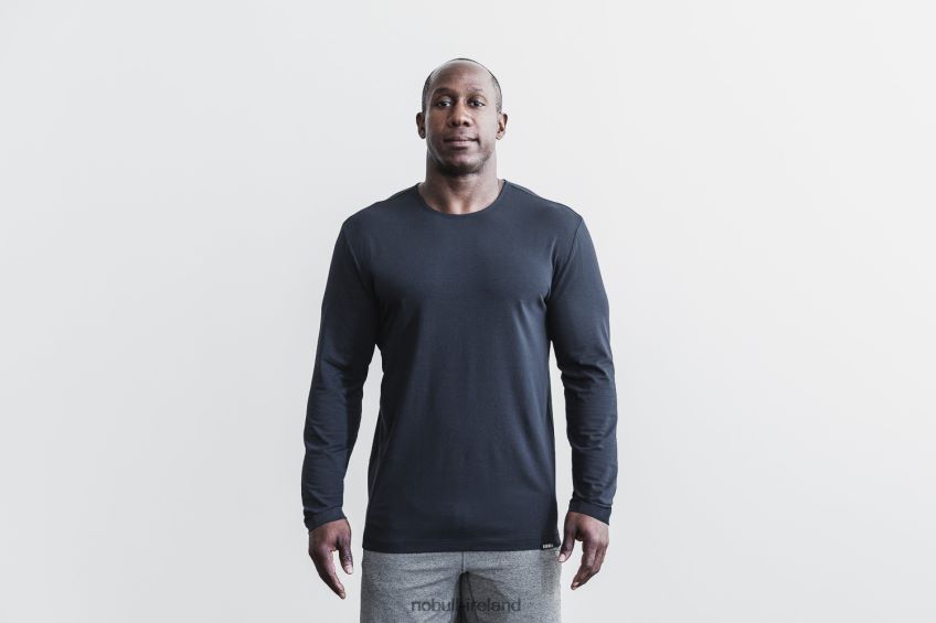 NOBULL N68P2P1106Men's Lightweight Long Sleeve Tee