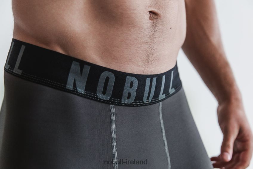 NOBULL N68P2P645Men's 3/4 Compression Tight Dark