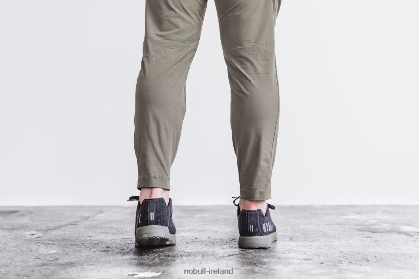 NOBULL N68P2P748Men's Lightweight Woven Jogger Army