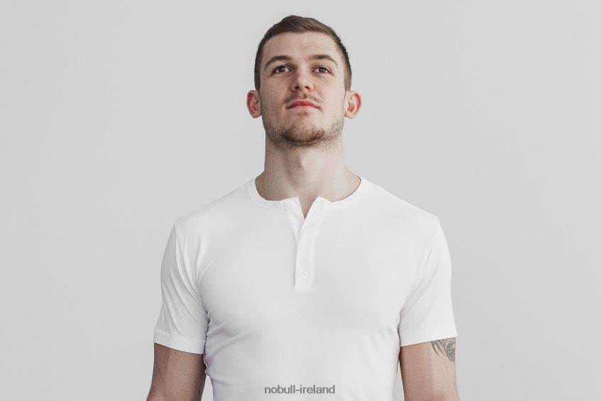 NOBULL N68P2P886Men's Lightweight Henley Tee