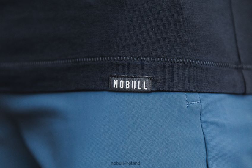 NOBULL N68P2P888Men's Lightweight Henley Tee