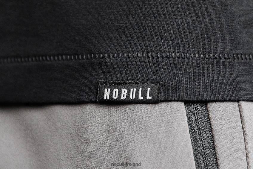 NOBULL N68P2P889Men's Lightweight Henley Tee