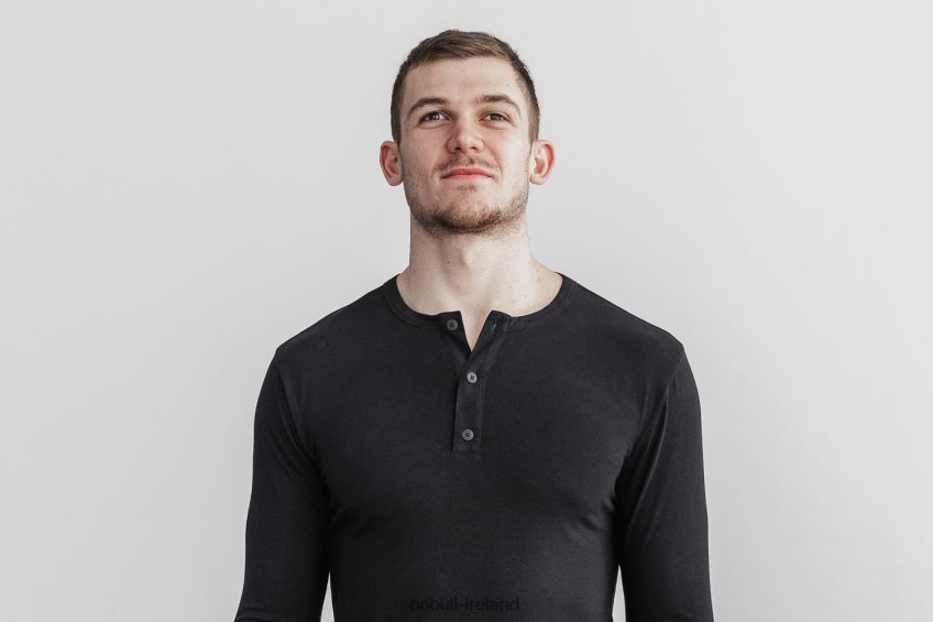 NOBULL N68P2P894Men's Lightweight Long Sleeve Henley