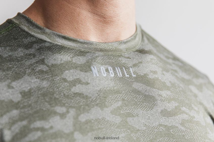 NOBULL N68P2P904Men's Lightweight Textured Tee (Camo) Army