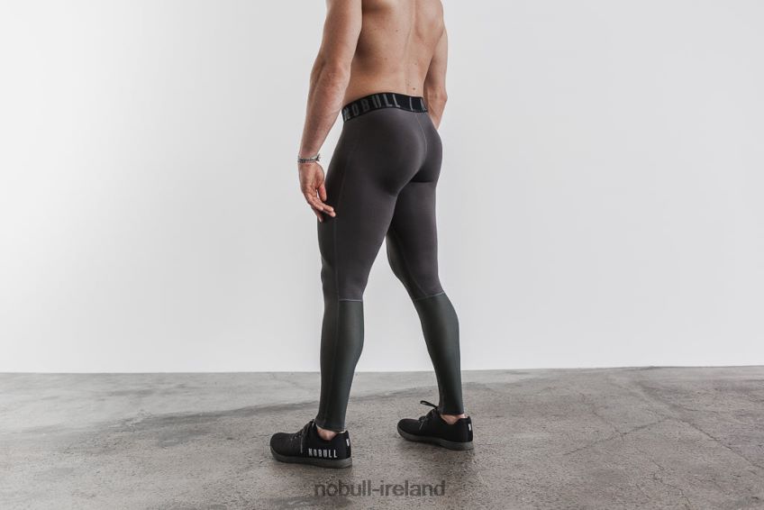 NOBULL N68P2P961Men's Compression Tight Dark