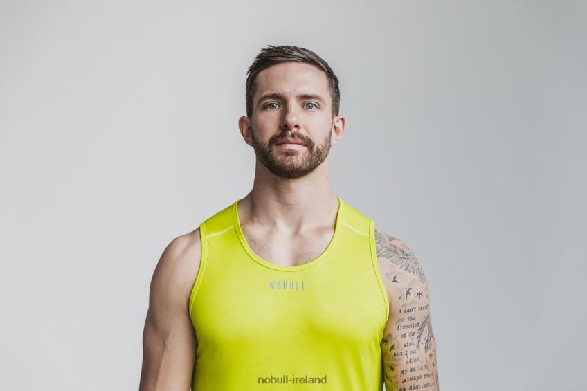 NOBULL N68P2P977Men's Lightweight Textured Tank (Neon Camo) Yellow