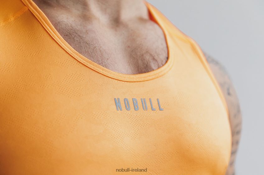 NOBULL N68P2P978Men's Lightweight Textured Tank (Neon Camo) Orange