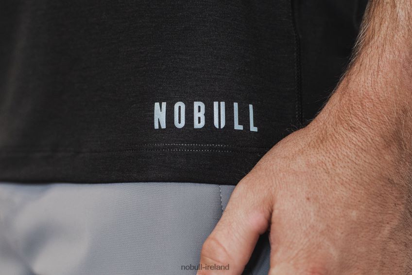 NOBULL N68P2P982Men's V-Neck Tee