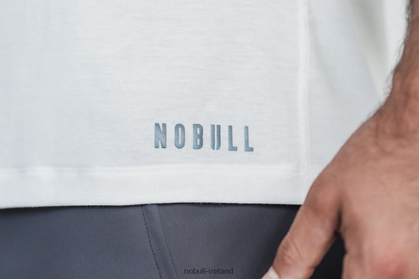 NOBULL N68P2P983Men's V-Neck Tee