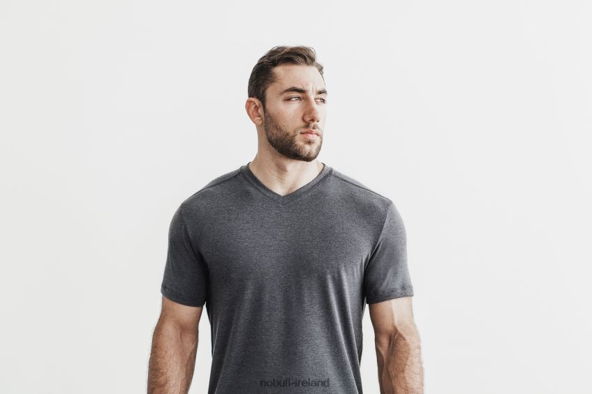 NOBULL N68P2P990Men's V-Neck Tee