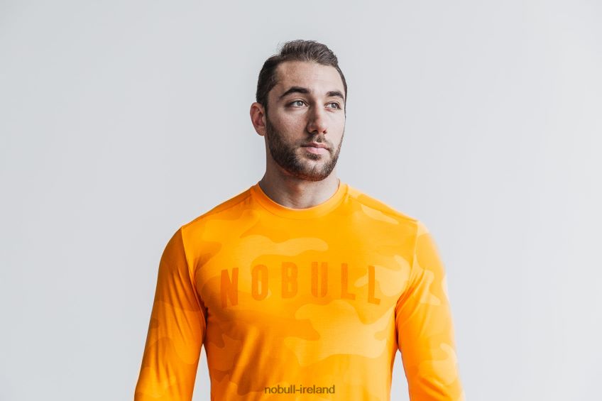 NOBULL N68P2P993Men's Long Sleeve Tee (Neon Camo) Orange