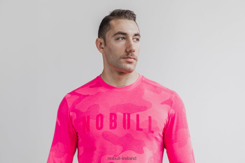 NOBULL N68P2P994Men's Long Sleeve Tee (Neon Camo) Pink