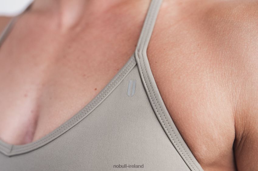 NOBULL N68P2P1850V-Neck Sports Bra (Matte) Rock