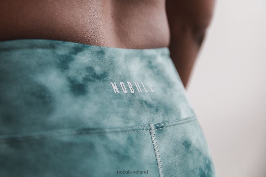 NOBULL N68P2P1900Short 2 (Tie-Dye) Oil