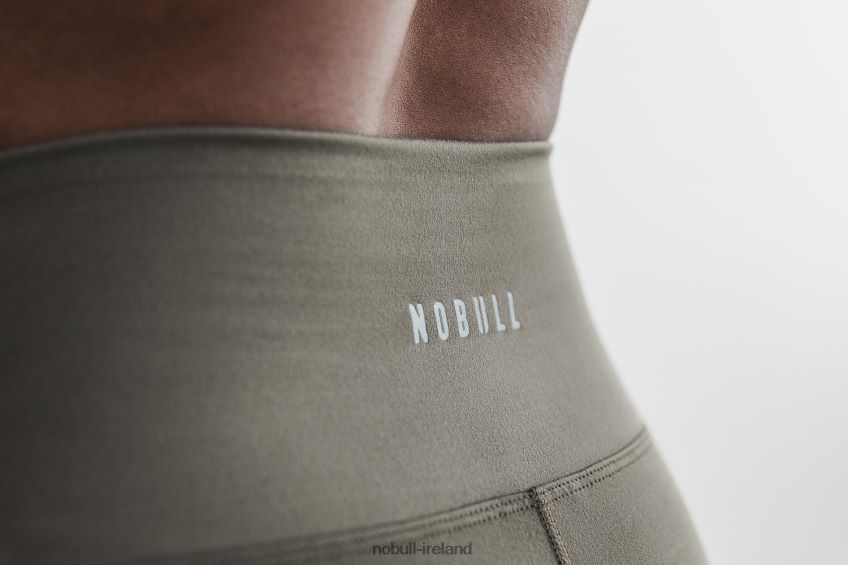 NOBULL N68P2P1986High-Rise Short 6 (Matte) Dark