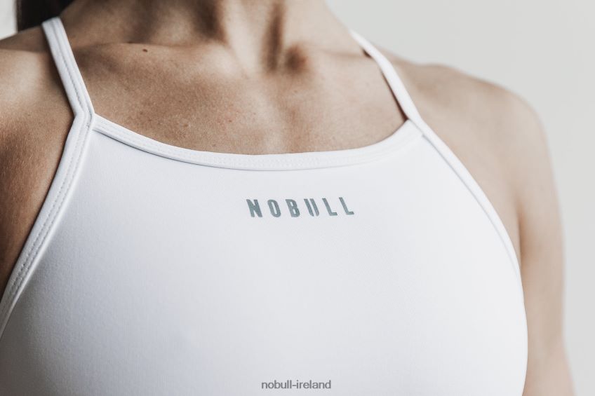 NOBULL N68P2P2119High-Neck Sports Bra