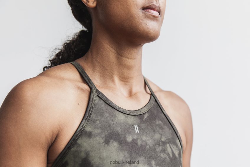 NOBULL N68P2P2307Halter Sports Bra (Tie-Dye) Army