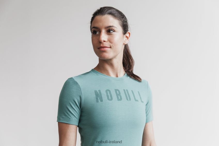 NOBULL N68P2P2353Women's Tee Oil