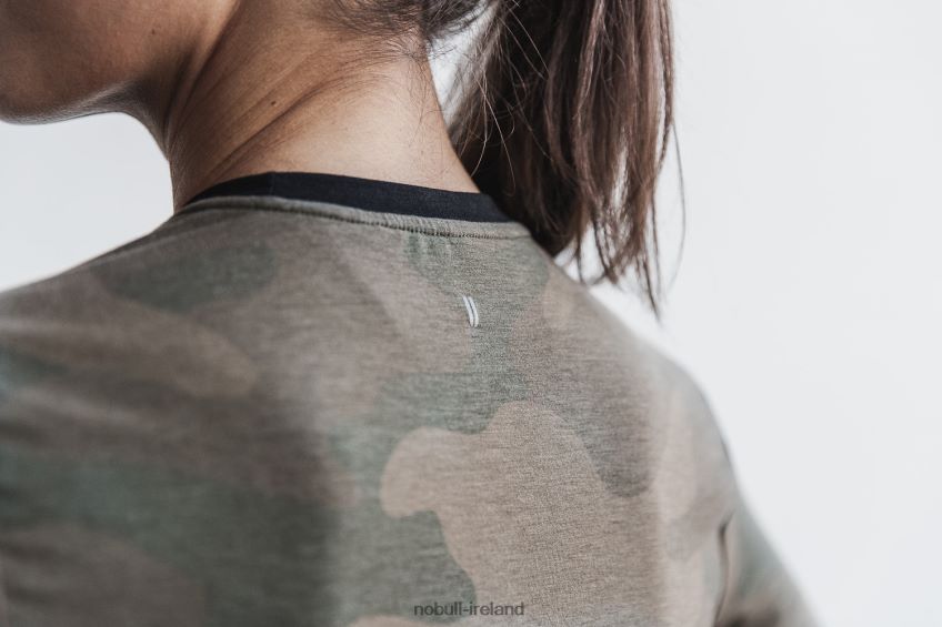 NOBULL N68P2P2362Women's Boxy Tee (Camo) Army