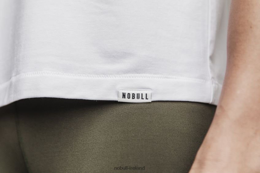 NOBULL N68P2P2465Women's Lightweight Boxy Tee