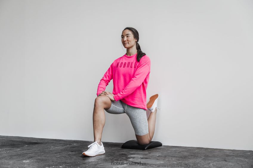 NOBULL N68P2P2490Women's Crew Sweatshirt (Neon) Pink