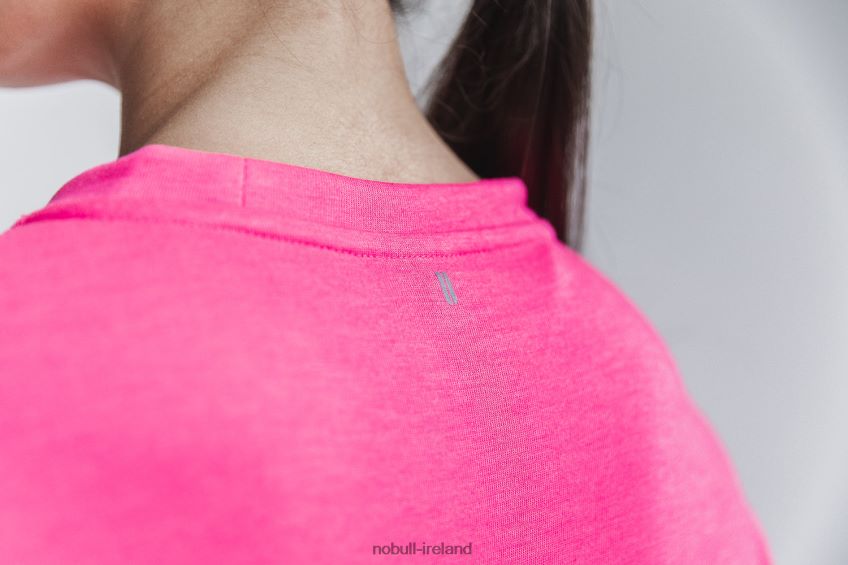 NOBULL N68P2P2490Women's Crew Sweatshirt (Neon) Pink