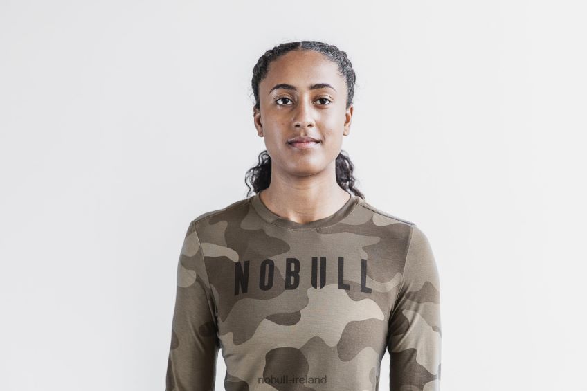 NOBULL N68P2P2540Women's Long Sleeve Tee (Camo) Dark