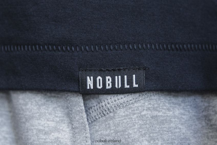 NOBULL N68P2P2552Women's Heavyweight Long Sleeve Pocket Boxy Tee