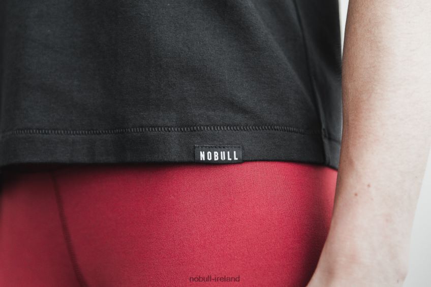 NOBULL N68P2P2559Women's Heavyweight Pocket Boxy Tee