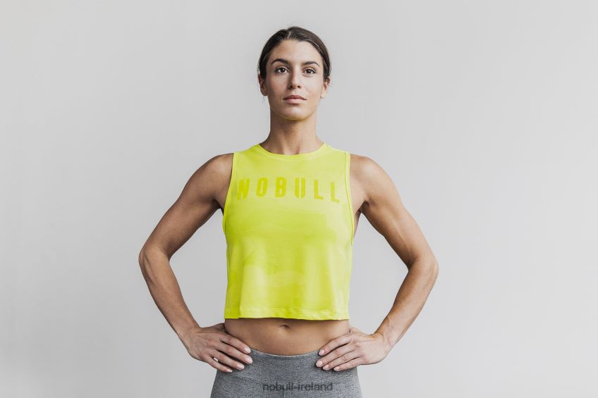 NOBULL N68P2P2567Women's Muscle Tank (Neon Camo) Yellow