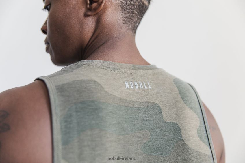 NOBULL N68P2P2694Women's Crossfit Muscle Tank (Camo) Army