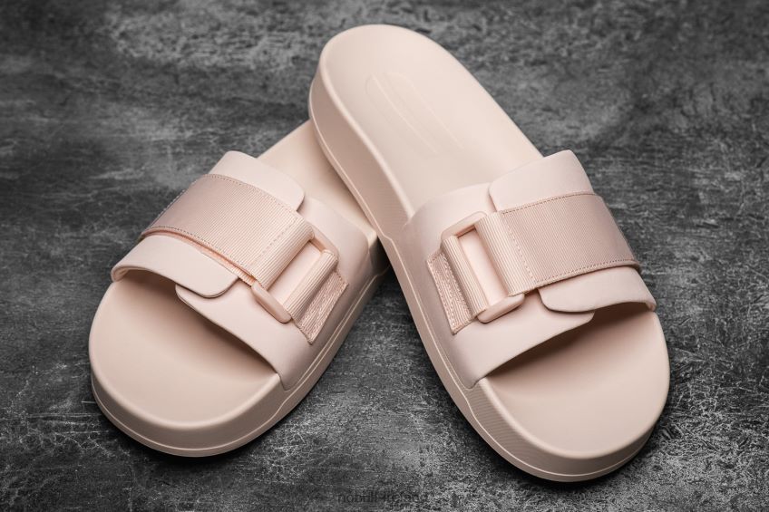 NOBULL N68P2P1786Women's Adjustable Slide